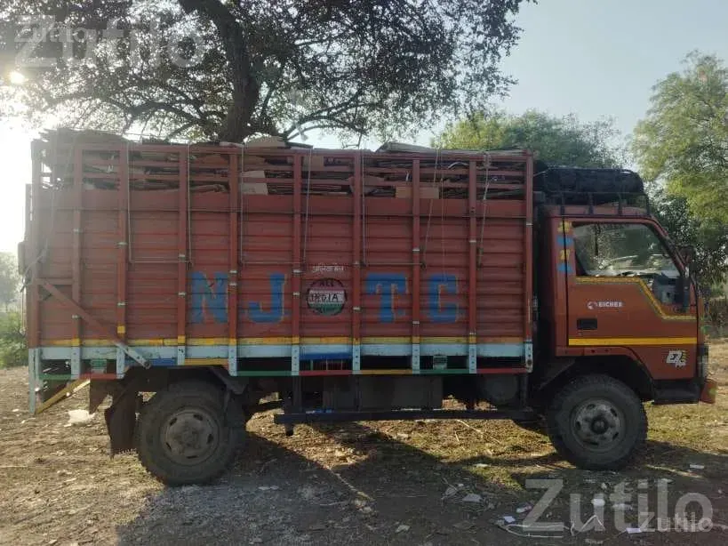 Eicher 1059 Truck 2013 with 12.5 Feet Body - Trucks & Lorries - Jambusar - Image 3