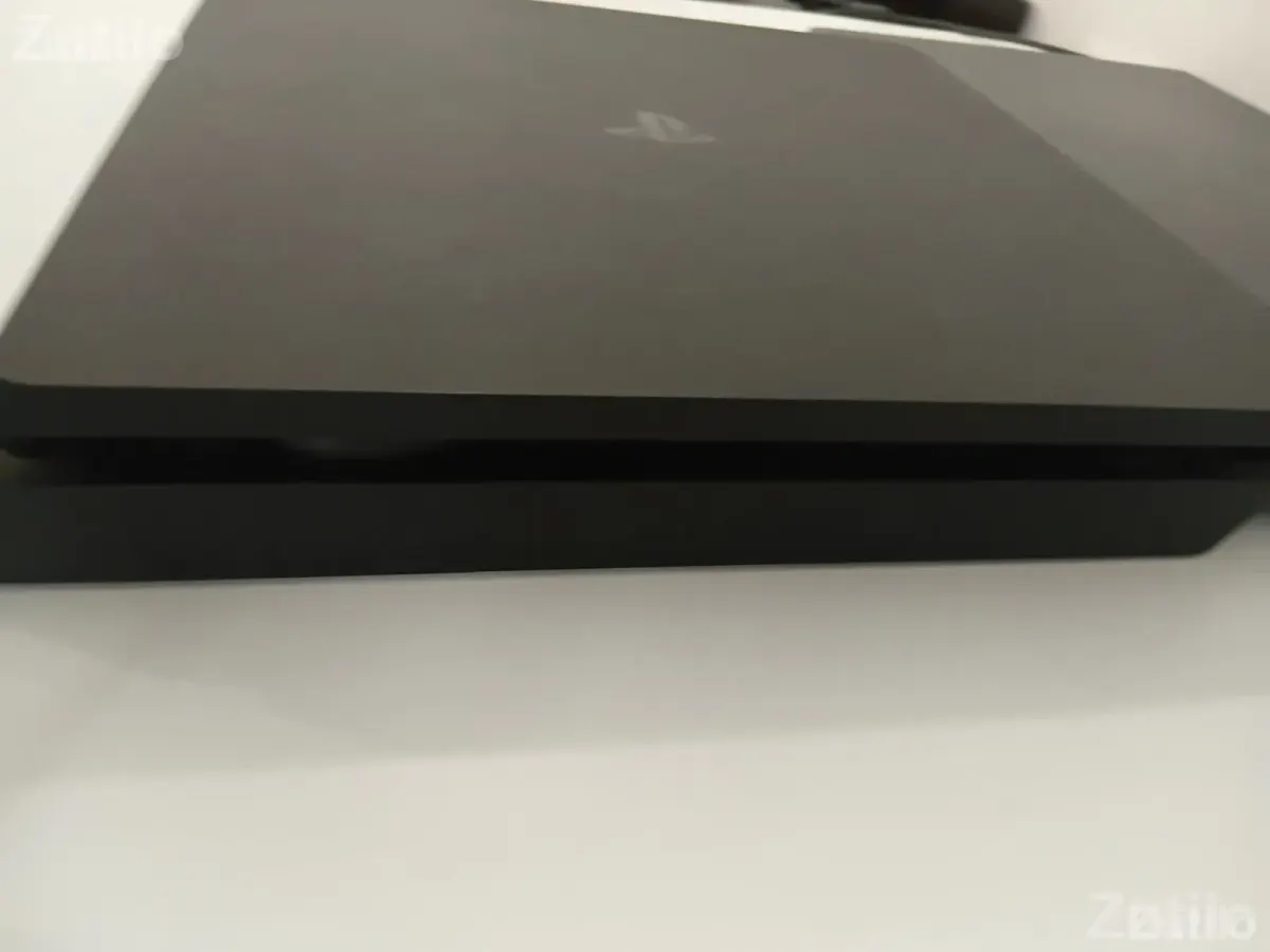 PS4 Slim 1TB (Mint Condition) + Controller + Games – ₹26,000 - ગેમિંગ કન્સોલ - અમદાવાદ શહેર - Image 4