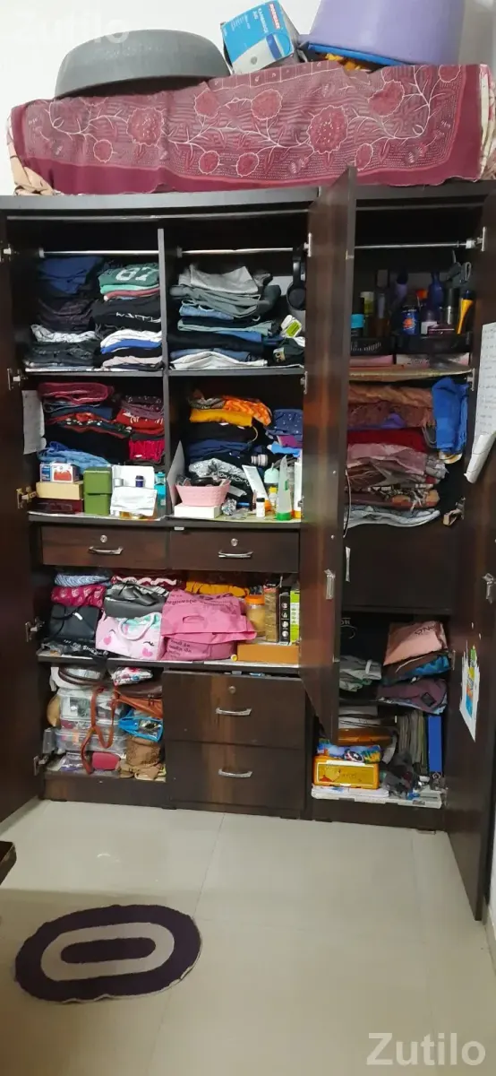 3 door Wardrobe - કબાટ અને સ્ટોરેજ - અમદાવાદ શહેર - Image 2
