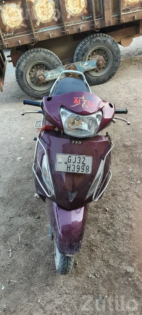 TVS Jupiter 2017 Scooter - બાઇક્સ - કોડીનાર - Image 3