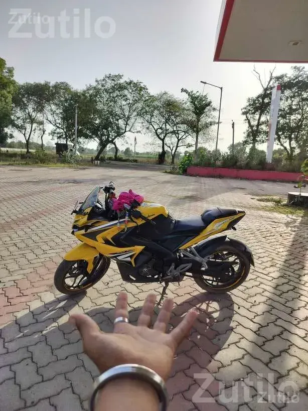 Bajaj Pulsar RS 200 Sports Bike 2015 - બાઇક્સ - નંડોડ - Image 2