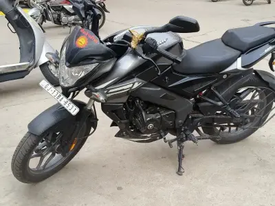પાર્સલ એનએસ Bajaj Bike for Sale 