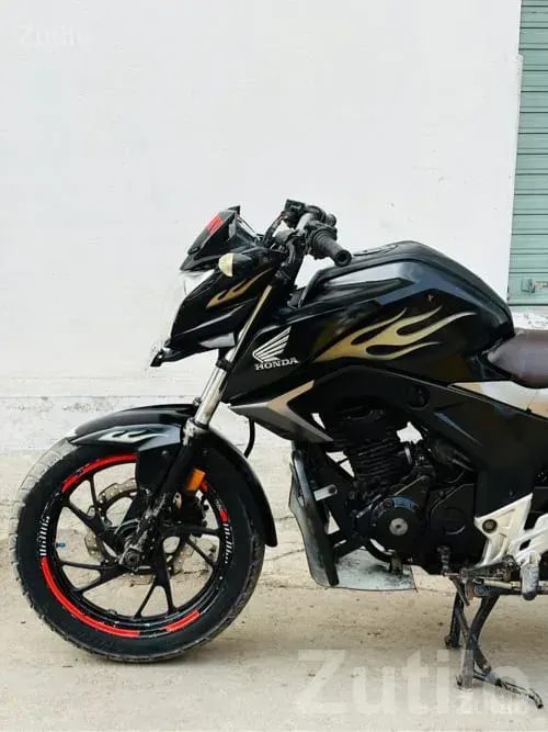Honda Hornet 2016 Black Bike for Sale - Bikes - Bantwa - Image 2
