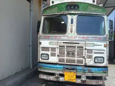 2009 Tata 8 Tyre Lorry