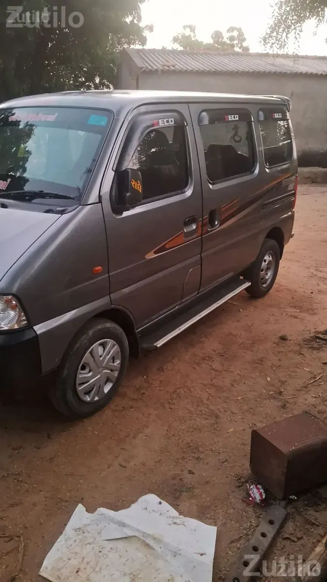 2022 Maruti Suzuki Eeco 34000 km - કાર - ભુજ - Image 2