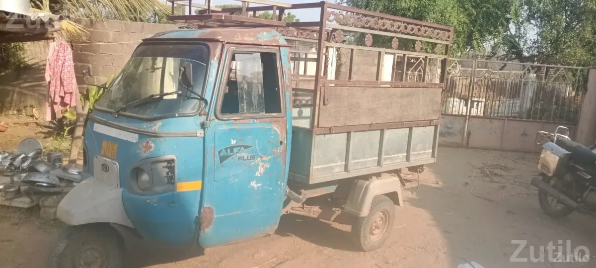Alpha Loading Auto Rickshaw 2015 - ઓટો રિક્ષા - માંડવી - Image 3