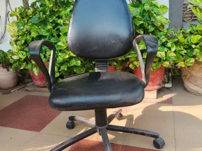 Office chairs Office chairs