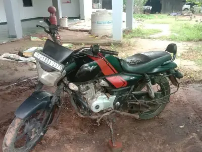 2017 Bajaj Bike Black and Red 2017 Bajaj Bike Black and Red
