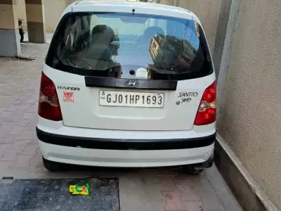 Hyundai Santro XO White Hatchback Hyundai Santro XO White Hatchback