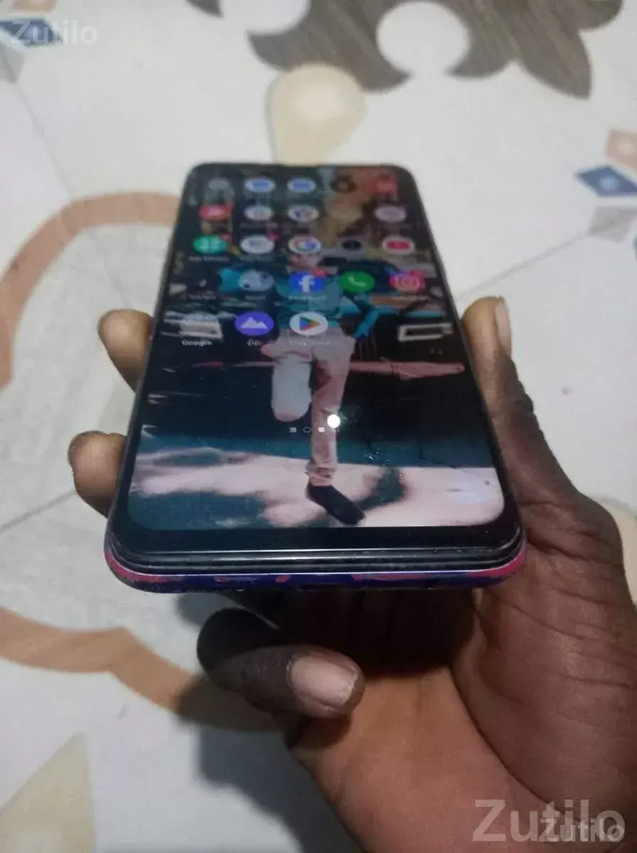 Realme 3 smartphone with notch display - Mobile Phones - Barwala - Image 3
