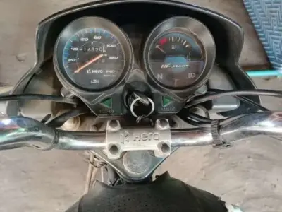 2018 Hero HF Deluxe Motorcycle 2018 Hero HF Deluxe Motorcycle