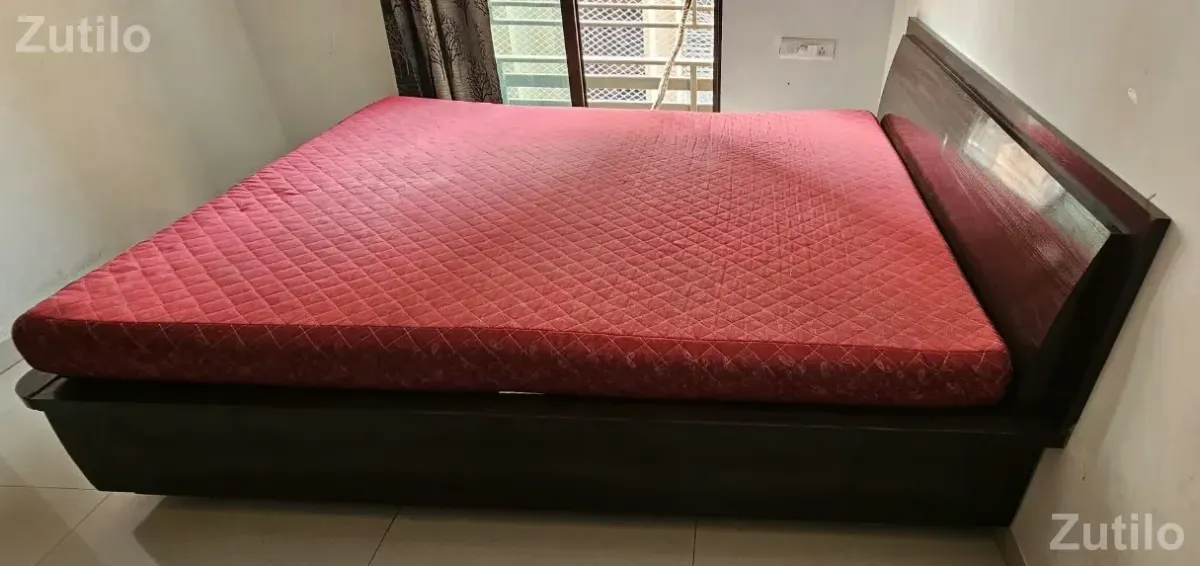 Double Bed dismantle 6 x 7 feet double storage box bed made of wood - પલંગ અને ગાદલા - સુરત શહેર - Image 2