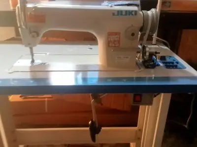 Juki Industrial Sewing Machine with Table Juki Industrial Sewing Machine with Table