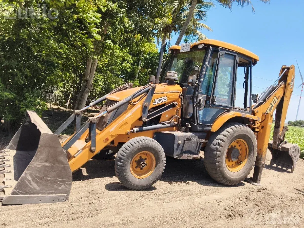 2017 JCB Backhoe Loader with Lifetime Tax - Construction Vehicles - Kalyanpur - Image 2