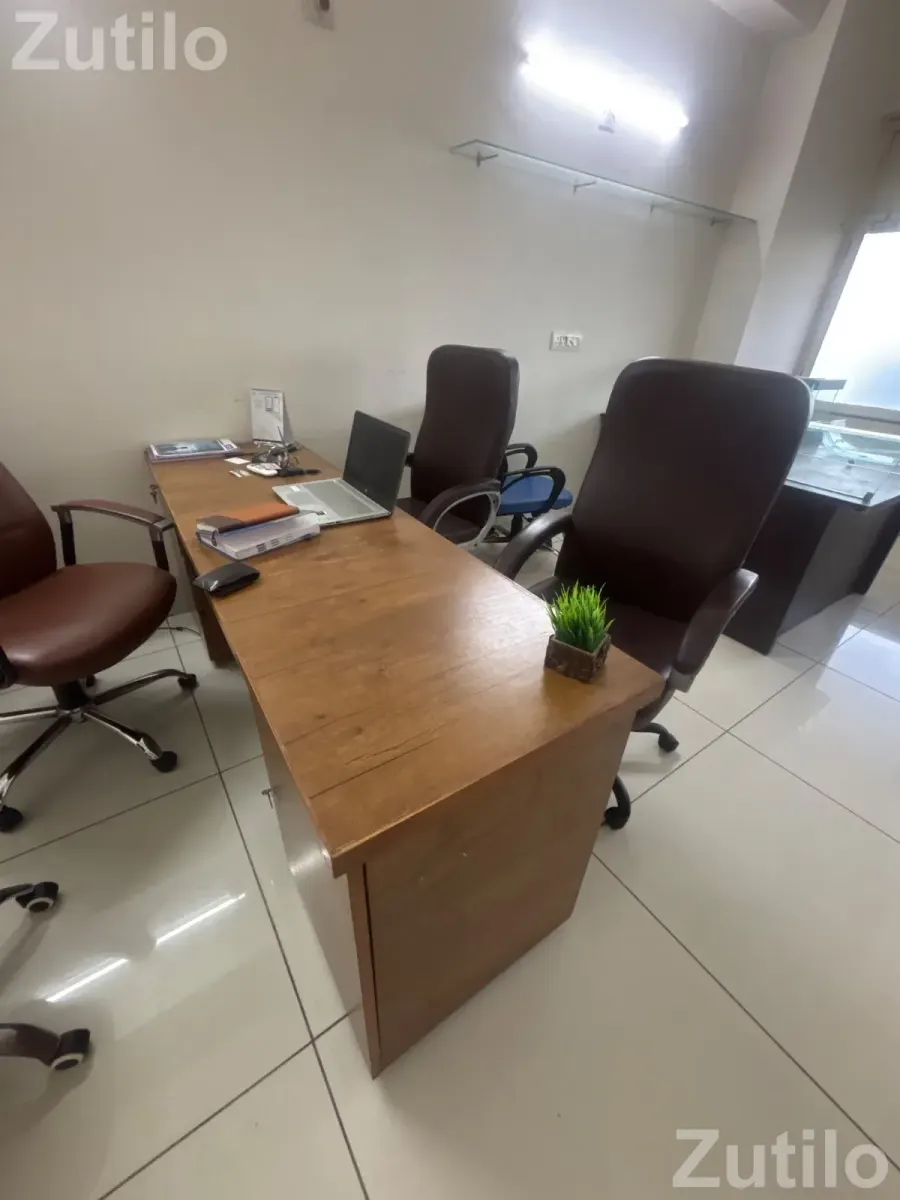 Office furniture - Desks, Office & Commercial Furniture - Ahmedabad City - Image 2