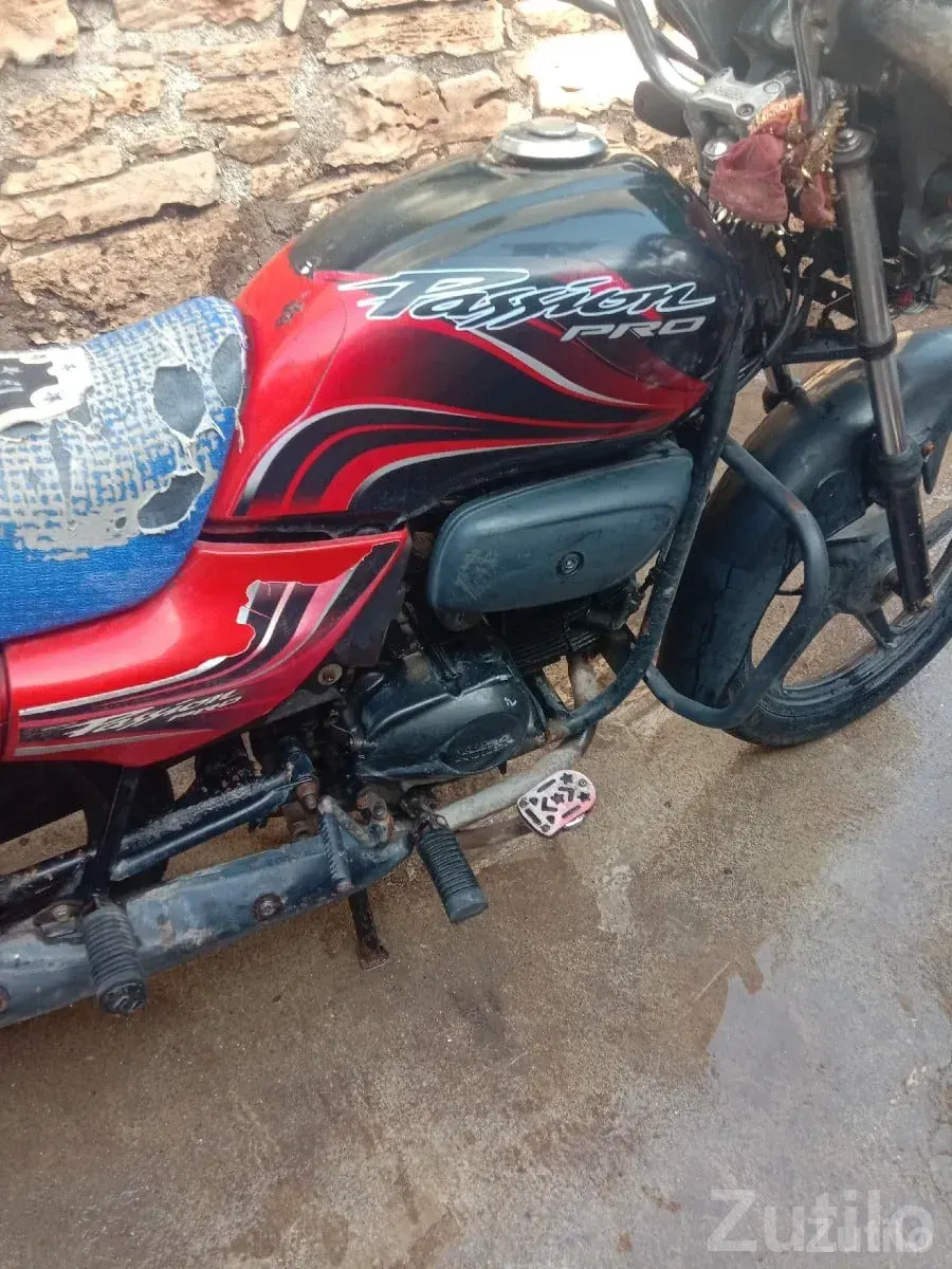 Super Splendor 2011 Motorcycle - Bikes - Junagadh City - Image 2