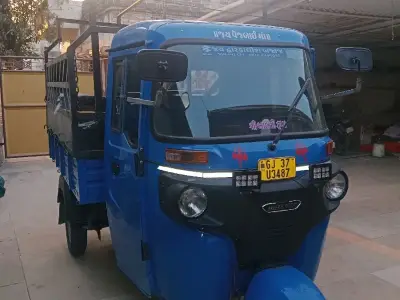 Bajaj Maxima CNG auto rickshaw 2025 Bajaj Maxima CNG auto rickshaw 2025