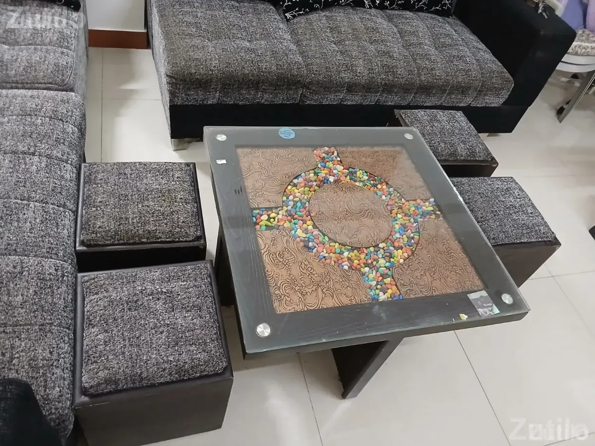 Sofa set with center table - સોફા સેટ - અમદાવાદ શહેર - Image 4