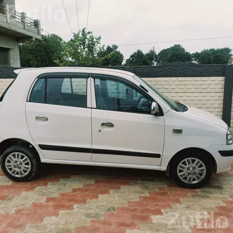 Hyundai Santro 2012 White Hatchback - Cars - Kheralu - Image 3