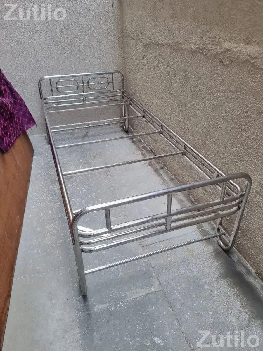 stainless steel beds set of 2 size each 6 feet x 3 feet - Beds & Mattresses - Surat City - Image 3