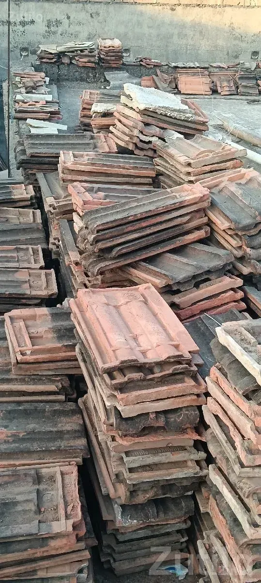 Used Clay Roofing Tiles for Sale - Miscellaneous - Keshod - Image 2