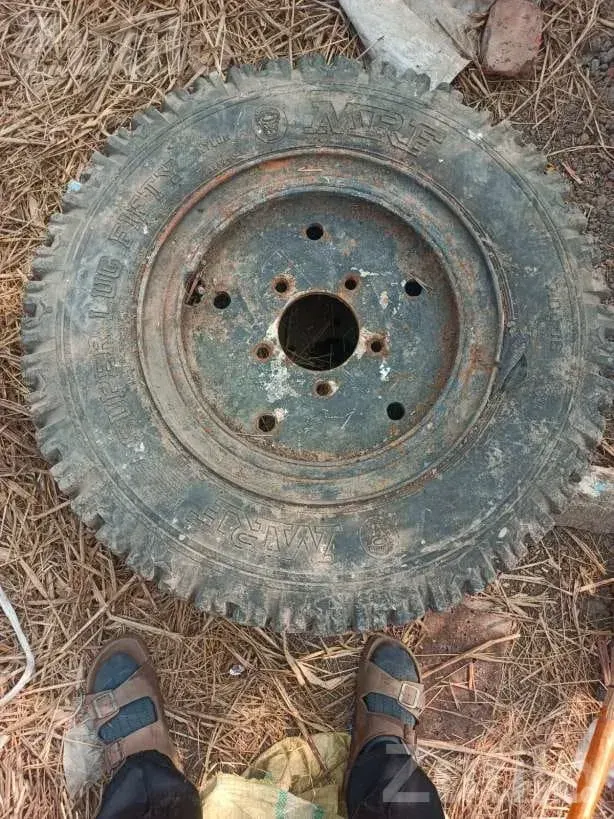 Bolero Wheel Plate with Heavy Tyre - ઓટો પાર્ટ્સ - ભાવનગર શહેર - Image 2