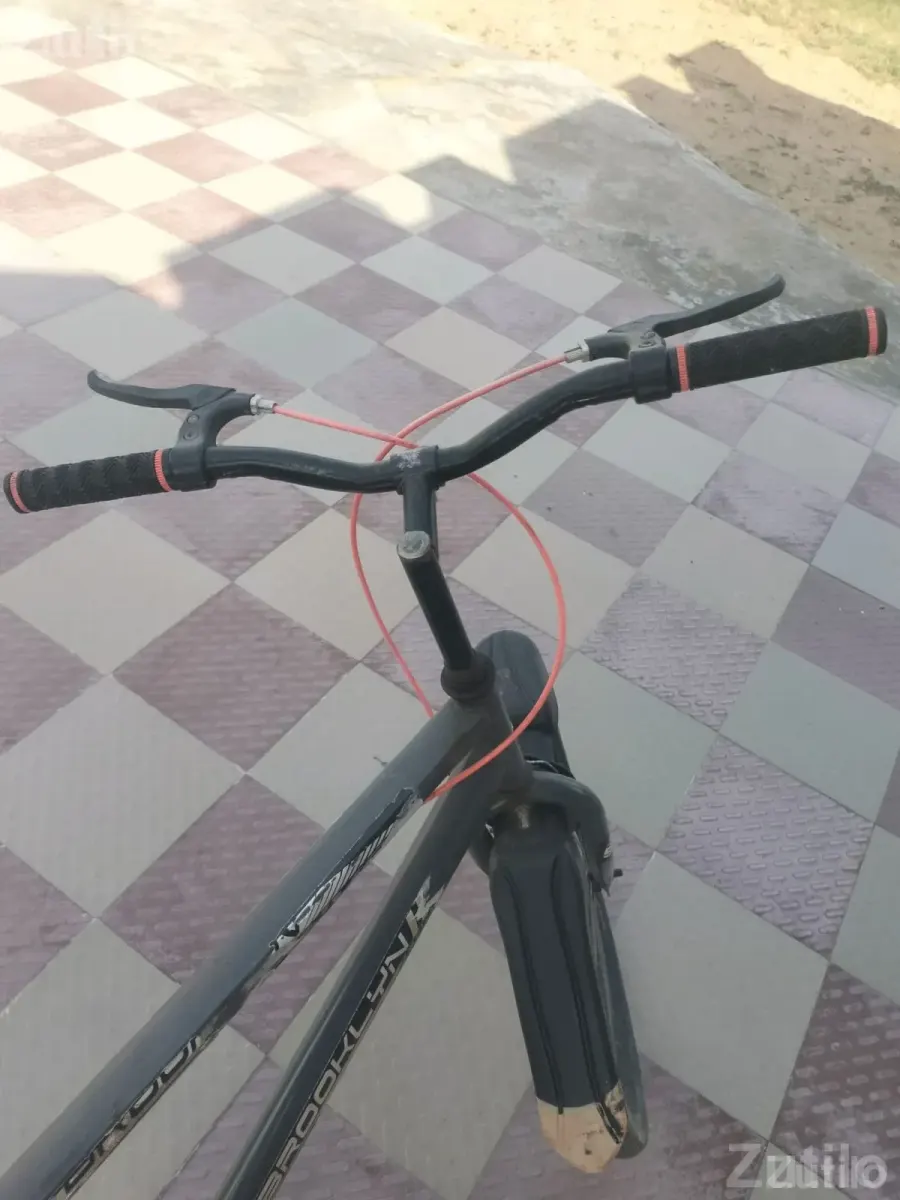 Single Speed Bicycle in Black - Bicycles - Anjar - Image 3