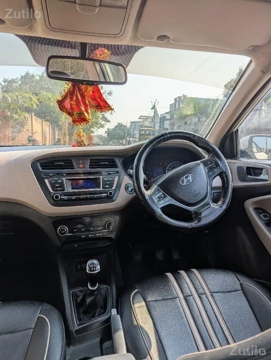 Hyundai elite i20 top model 2014 - કાર - ભાવનગર શહેર - Image 3