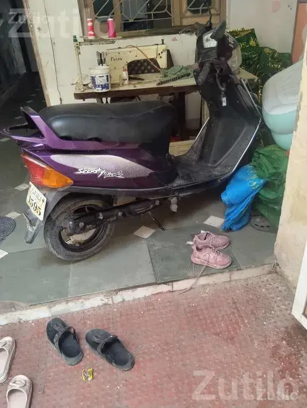 TVS Scooty Teenz 2011 Purple Scooter - બાઇક્સ - રાજકોટ શહેર - Image 4
