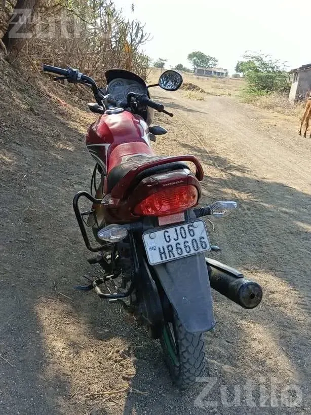 Honda Dream Yuga Bike Model 2014 - બાઇક્સ - મહુવા - Image 3