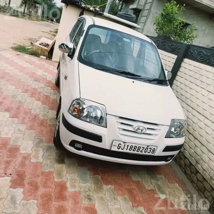 Hyundai Santro 2012 White Hatchback - Cars - Kheralu - Image 2