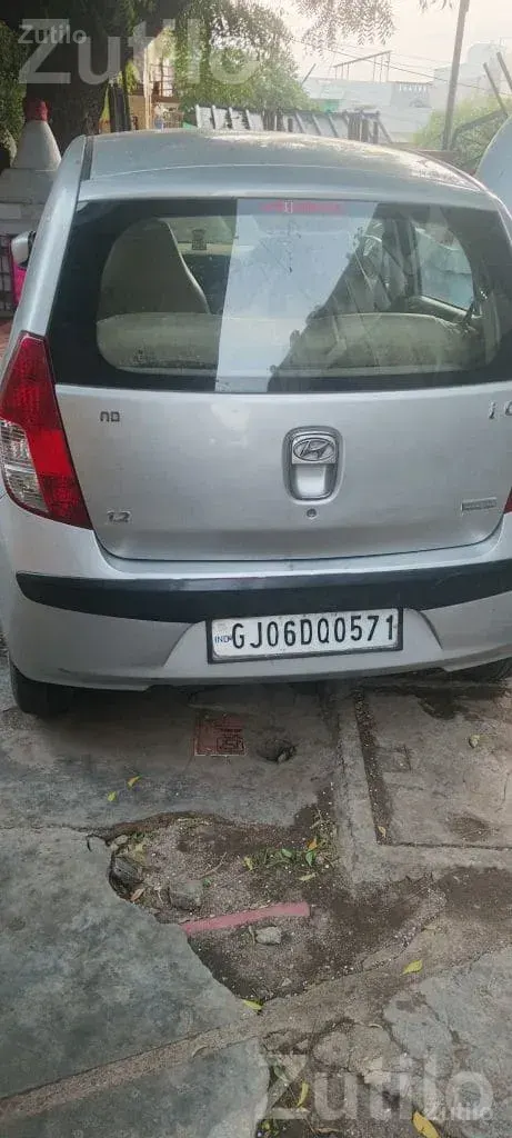 2010 Hyundai i10 Petrol with Music System - Cars - Nadiad - Image 3