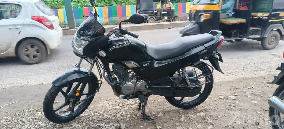 Hero Super Splendor 2023 First Owner Bike - બાઇક્સ - જુનાગઢ - Image 3