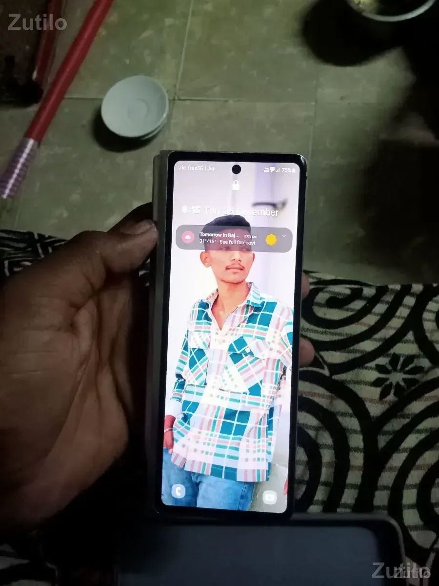 Samsung z fold 2 - Mobile Phones - Godhra - Image 2