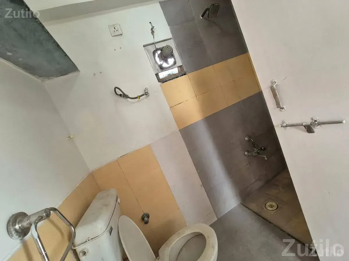 2 BHK Flat for Sale in Venus Parkland Vejalpur - House for Sale - Daskroi - Image 4