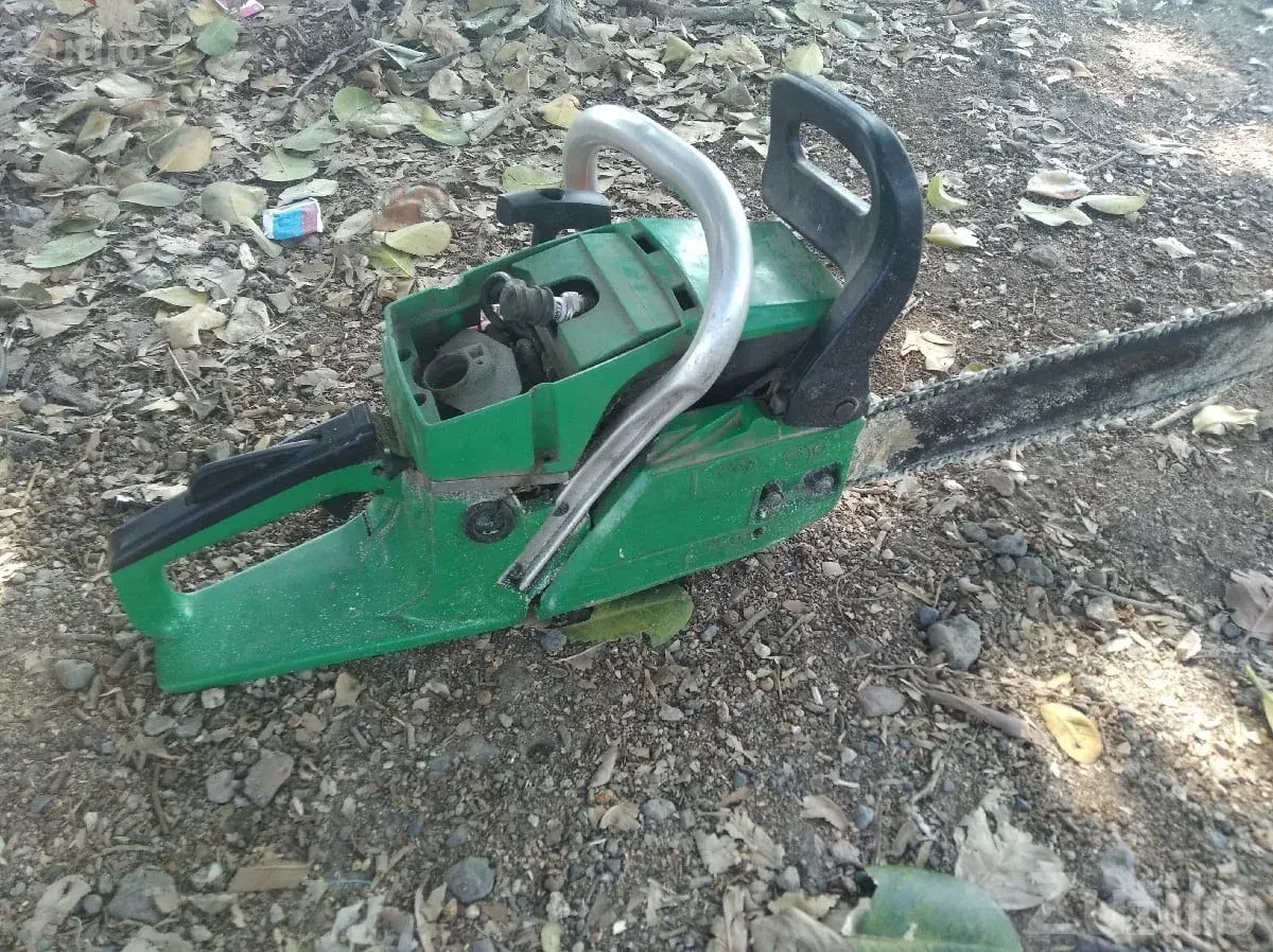 Used Wood Cutting Chainsaw Machine - Other Industrial Items - Manavadar - Image 3