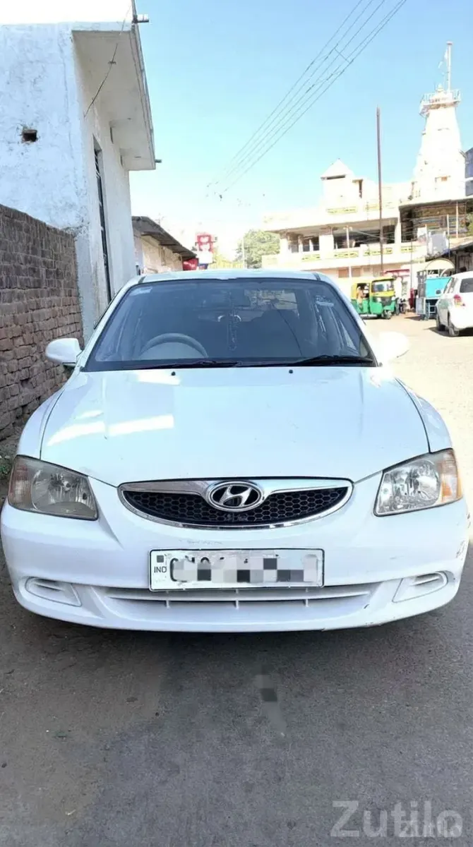 White Hyundai Accent Sedan for Sale - Cars - Ahmedabad City - Image 3