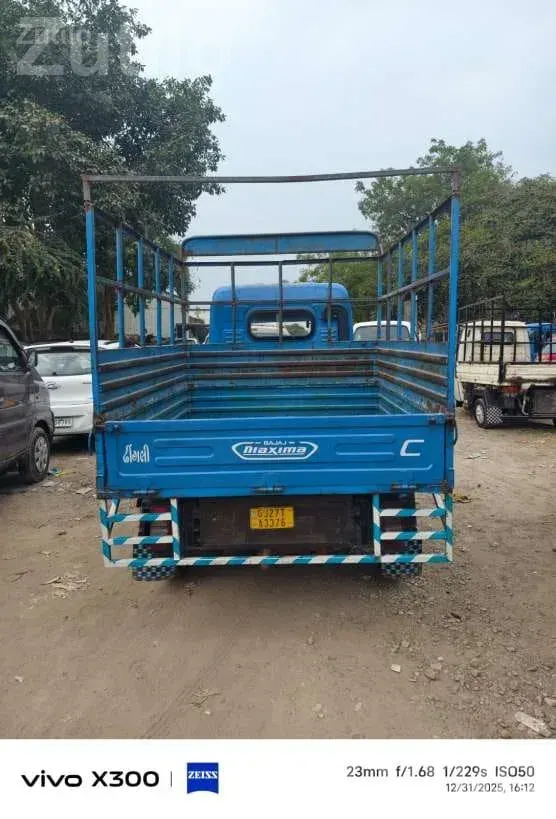 Loading Cargo Vehicle for Rent - Vehicle Rentals - Halvad - Image 2