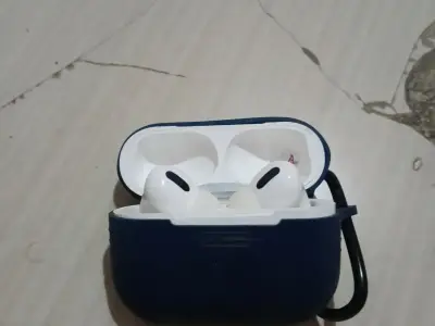 Wireless Earbuds with Charging Case Wireless Earbuds with Charging Case