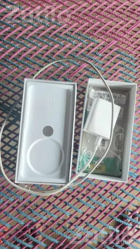Vivo T4 5G Smartphone with Cracked Display - Mobile Phones - Shankheshwar - Image 3