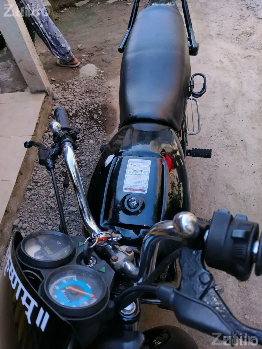 2006 Hero Splendor Bike in Black - Bikes - Lalpur - Image 3
