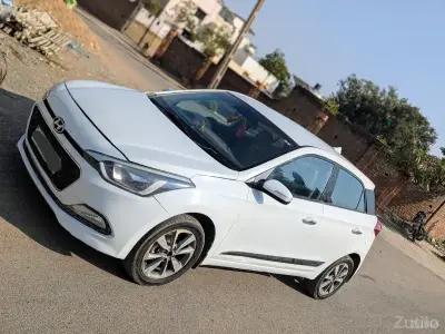 Hyundai elite i20 top model 2014 Hyundai elite i20 top model 2014