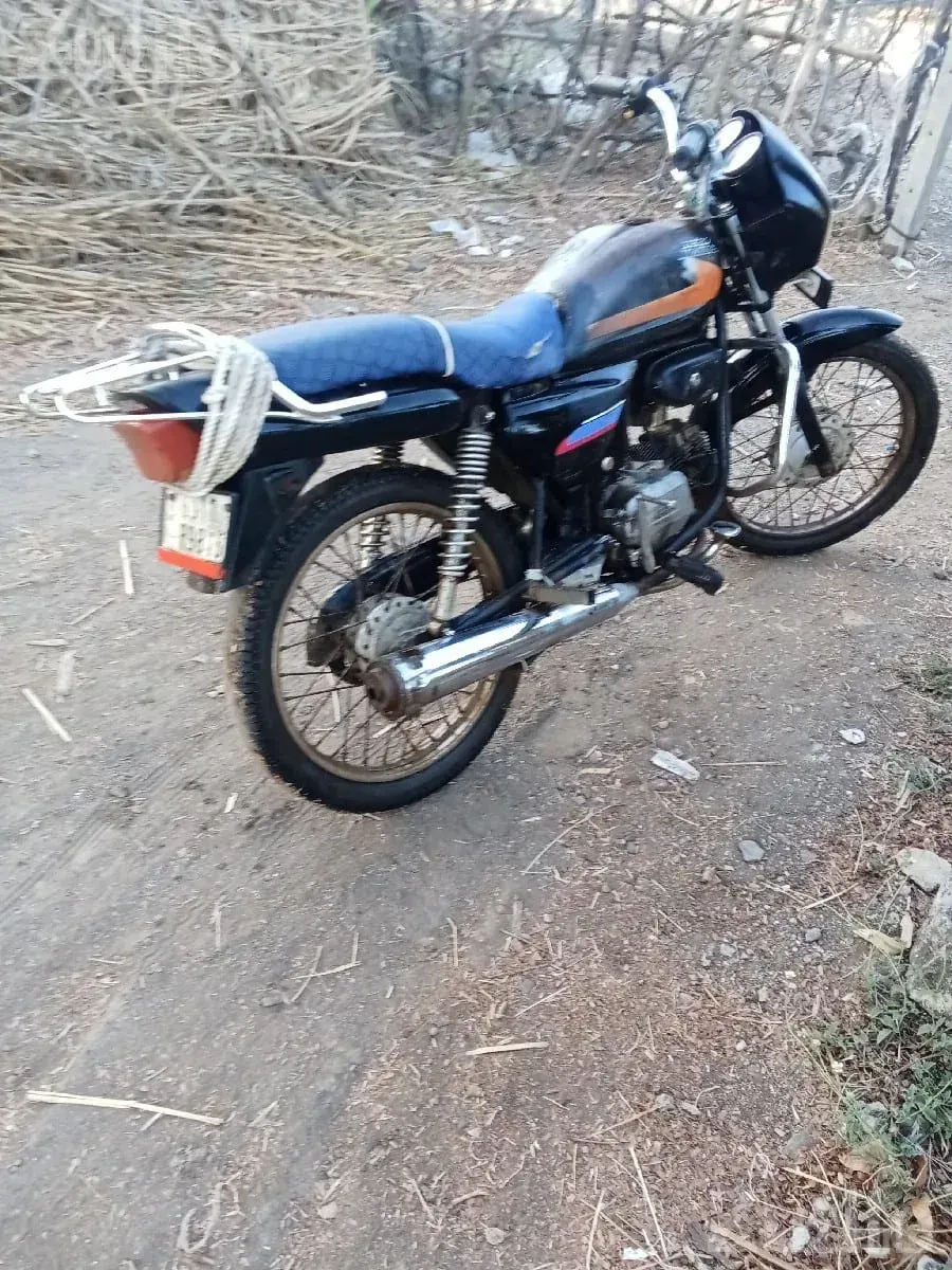 Hero Honda Splendor Plus Bike for Sale - બાઇક્સ - ધોરાજી - Image 2