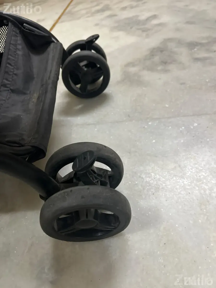 Baby Stroller (Baby hug ) - સ્ટ્રોલર અને પ્રામ - અમદાવાદ શહેર - Image 4