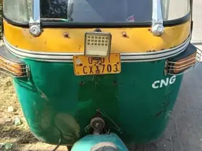 2011 CNG Auto Rickshaw 2011 CNG Auto Rickshaw