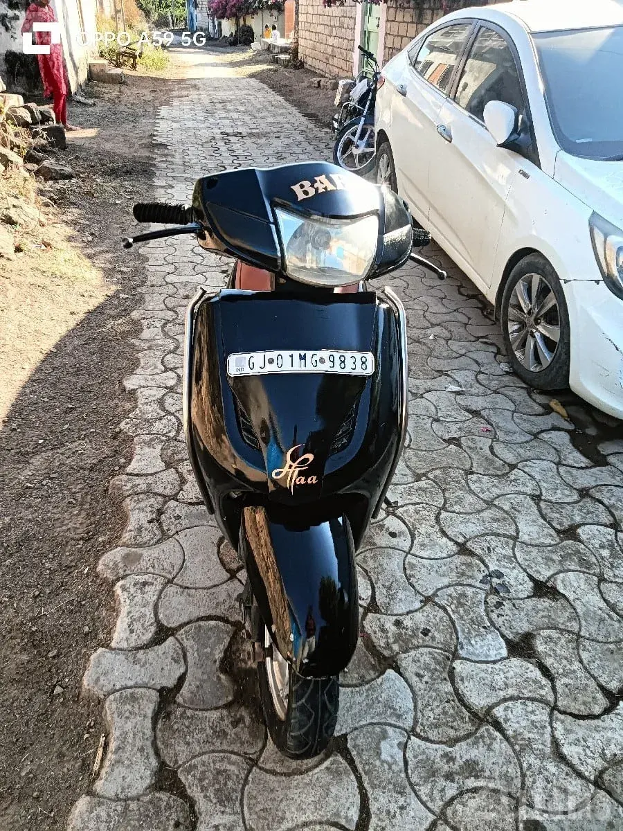 Used Scooter with 2 New Tyres - બાઇક્સ - મહુવા - Image 3