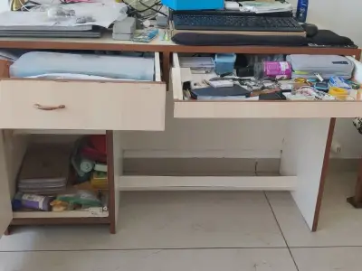 Computer table Computer table
