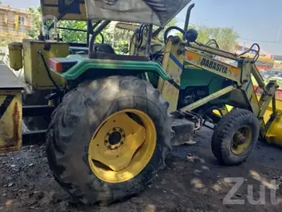 2010 Loader Tractor with Front Bucket 2010 Loader Tractor with Front Bucket