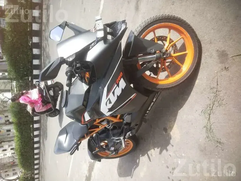 2015 KTM RC 200 Bike Second Owner - બાઇક્સ - સુરત શહેર - Image 4