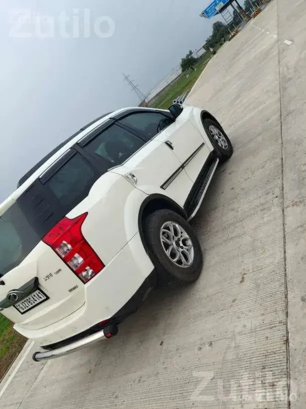 Mahindra XUV500 W10 2017 Diesel SUV - કાર - સિંગવડ - Image 2